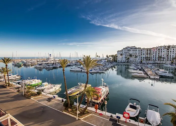 Beautiful Duquesa Harbour apt 2001