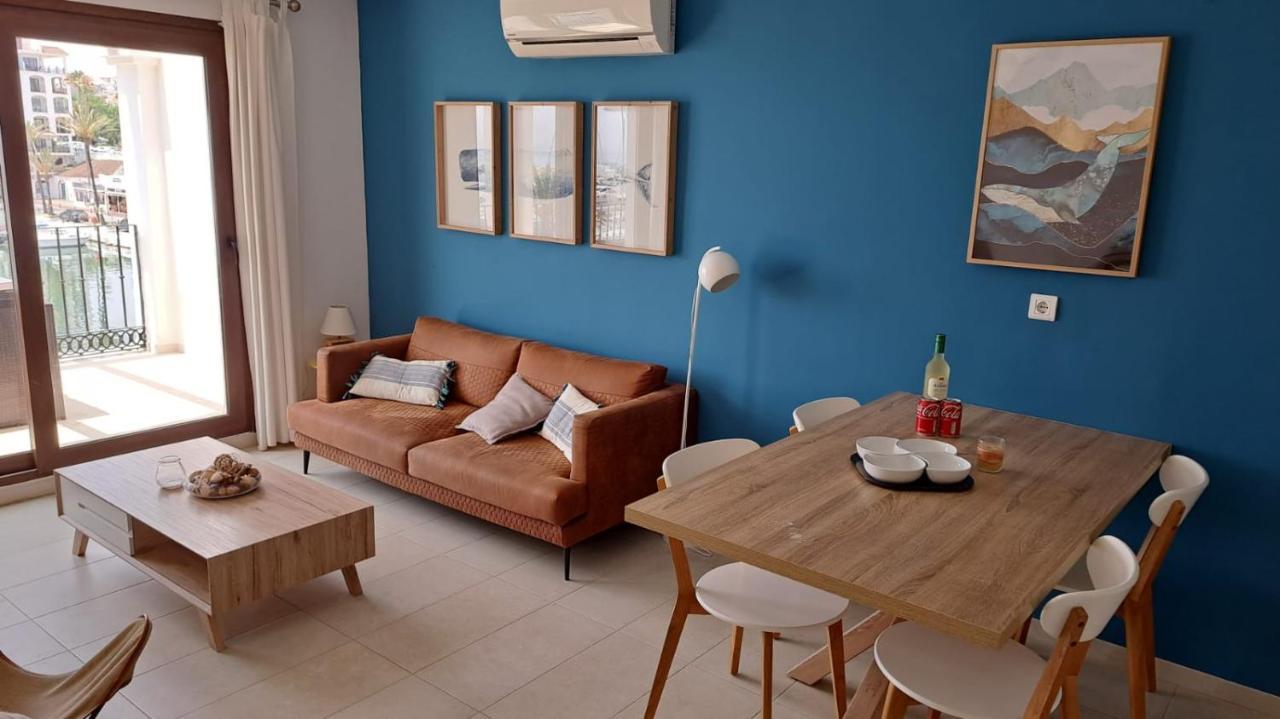 Beautiful Duquesa Harbour 2001 Appartement