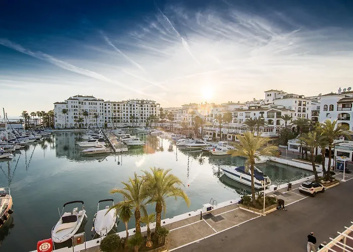 Beautiful Duquesa Harbour Apt 2001